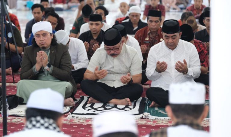 Gelar Dzikir Dan Doa Bersama, Pemkab Dan Masyarakat Gowa Turut Doakan ...